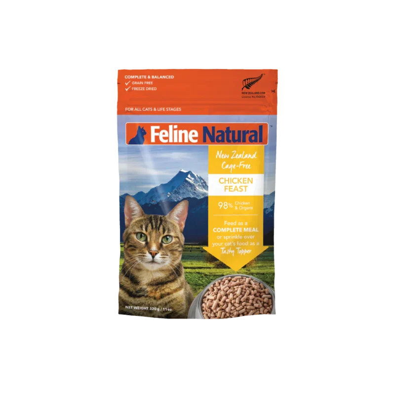 Feline Natural Chicken Feast Freeze-Dried Cat Food 320G available at Pet Shore for healthy cat nutrition.